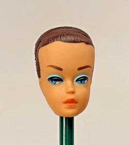Vintage Fashion Queen Barbie Doll #870 Head Only No Headband ~ 1960's Nice - Afbeelding 1 van 7