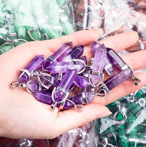 500pcs Natural Amethyst Stone Point Chakra Healing Gemstone Pendants Wholesale - Picture 1 of 3
