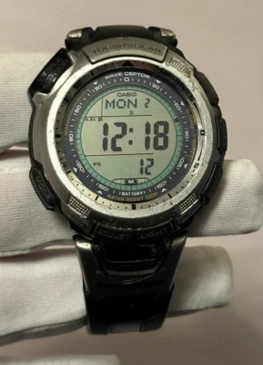 Casio Pathfinder Men PAW-1300 Triple Sensor Tough Solar 44mm Watch with Manual - Image 1 of 4