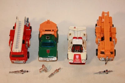 G1 Transformers Lot of 4 Autobot Cars Red Alert Inferno Hoist Grapple !!!! - Image 1 of 4