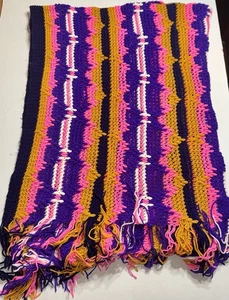 Vintage Handarbeit gehäkelt mehrfarbig afghanische Zick Zack Stich 70”x86” - Bild 1 von 6