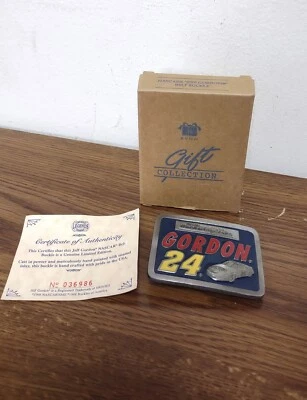 Jeff Gordon #24 1998 colección de regalo Avon hebilla de cinturón de peltre con certificado de autenticidad nuevo en caja Foto 1 de 3