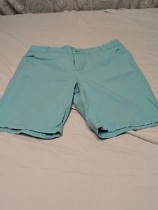 Gap Essential Khaki Shorts Womens 4 Roll Up Boy Friend Southern Turquise - EUC - Picture 1 of 13