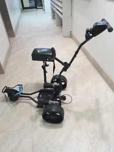 MGI GOLF TROLLEY Electric Fully Remote + Battery + Charger + Seat. - Picture 1 of 2