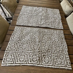 PAAR Happy Chic Jonathan Adler Kissenbezüge STD gesteppt geometrisch braun weiß - Bild 1 von 5