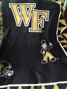 MANTA POLAR-TIRO/HECHA A MANO-46" X 56"-WAKE FOREST UNIVERSITY-REVERSIBLE A-238 - Imagen 1 de 6