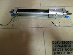 Festo DGPL-32-350-PPV-A-KF-B Unità lineare con interruttore di prossimità 30-2 #1808 - Foto 1 di 1