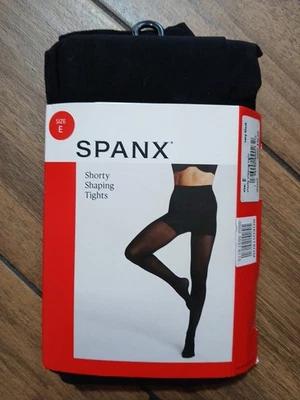 Meia-calça modeladora curta Spanx muito preta tamanho E plus size biqueira completa formas firmes - Imagem 1 de 4