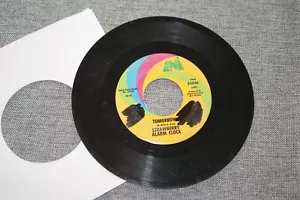 π Strawberry Alarm Clock β Tomorrow / Birds In My Tree β 45 RPM Vinyl Record - Foto 1 di 6