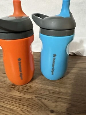Vasos de paja aislados Tommee Tippee para niños pequeños, 2 Foto 1 de 4