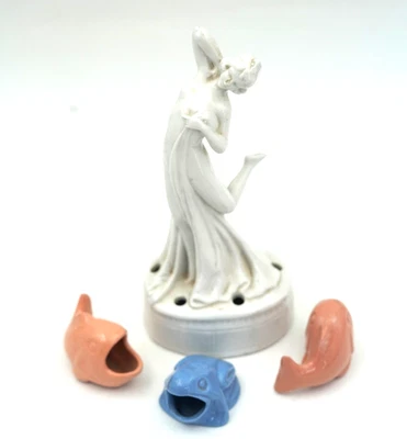 Antigua bufanda alemana Art Deco de porcelana bailarina flor rana con 2 peces y ranas Foto 1 de 4