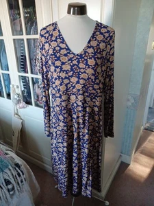 BNWOT M&S Collection Navy And Cream Stretch Dress Size 16 - Picture 1 of 5