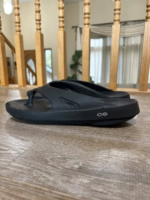 Oofos оригинальный Sport унисекс черный камуфляж шлепанцы M13/W15 - Изображение 1 из 4