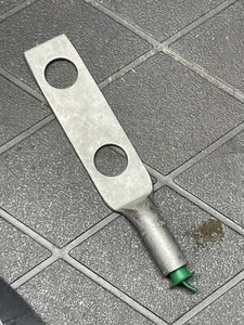 BURNDY YA4CA8 HYLUG TWO HOLE COMPRESSION #4 CU 1/2 STUD GREEN DIE NEW SURPLUS - Picture 1 of 3