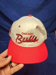 Sombrero de colección años 90 Chicago Bulls Sports Specialties Script, The Twill, NBA, gorra - Imagen 1 de 10