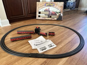 2001 Bachmann Harry Potter Sorcerers Stone/Hogwarts Express HO Train Set - Picture 1 of 12