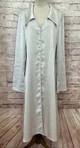 Nap Loungewear Damen langer Morgenmantel 3 Knöpfe vorne seidiger Satin hellgrau Größe L NEU - Bild 1 von 5