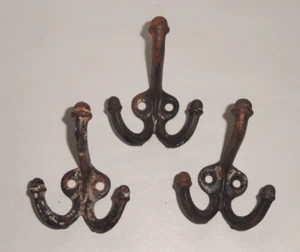 3 Antique Cast Iron Hooks ~ 3 Prong Acorn ~ Old Paint ~ Coat Hat Tack ~ 3” - Bild 1 von 10