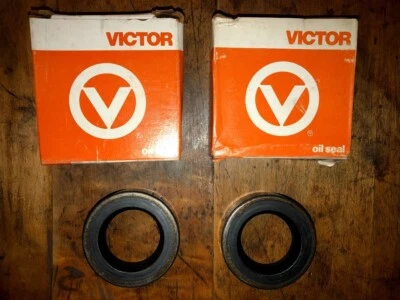 Sellos de aceite para rueda trasera Dodge Challenger Dart Plymouth Cuda Valiant 1970-1976 nuevos de lote Foto 1 de 2