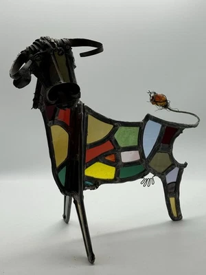 Escultura articulada de estatua de toro/vaca de trabajo de metal vitral Foto 1 de 4