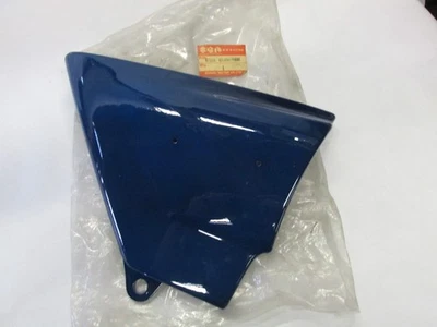 铃木摩托车 1979 GS750L 蓝色右手框架盖 47111-45200 — 第 1/3 张图片
