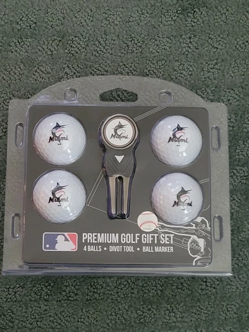 TEAM GOLF MIAMI MARLINS PREMIUM GOLF GIFT SET ( NEW ) 4 BALLS , TOOL , MARKER Cover