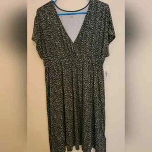 AMAZON ESSENTIALS Women's Green Casual Dress - Size Large New With Tags - Picture 1 of 5
