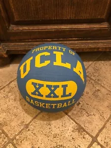 Eigentum UCLA XXL Bruins offiziell lizenzierter Baden Basketball Ball 2-seitig 29,5" - Bild 1 von 3