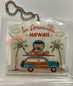 Sanrio Doraemon Hawaii Acryl Anhänger Schlüsselanhänger 50. Beach Cruiser Neu mit Etikett - Bild 1 von 2
