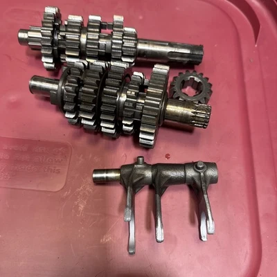 Suzuki RM125 RM 125 1996 transmisión transmisión cambio tambor horquillas ejes engranajes OEM Foto 1 de 4