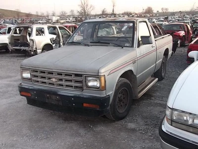 Conjunto de transmisión manual usado se adapta a: Chevrolet S10/s15/Sonoma MT 1985 4 velocidades Foto 1 de 4