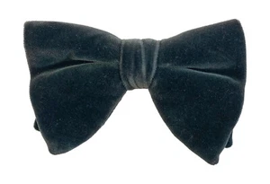 Vintage Dark Green Velvet Bow Tie 1970's Oversized Large Butterfly Clip On - Picture 1 of 2