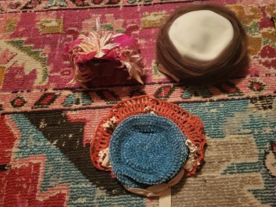 Lote de 3 sombreros vintage para mujer floral azul marrón rosa años 40-60 moda para mujer Foto 1 de 4