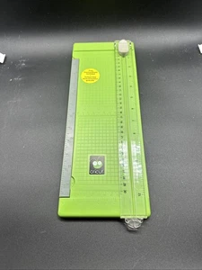 Cricut Tools Trimmer Adjustable Paper Measuring & Cutting Board Green Portable - Picture 1 of 4