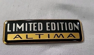 98/01 NISSAN ALTIMA "EDICIÓN LIMITADA ALTIMA" EMBLEMA LATERAL. OEM USADO, REACONDICIONADO Foto 1 de 2