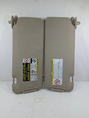 Комплект солнцезащитных козырьков 2001-2003 Toyota RAV4 водитель пассажир левый правый бежевый от оригинального производителя - Изображение 1 из 4