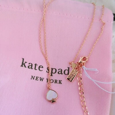 NUEVO CON ETIQUETAS KATE SPADE FIRMA MINI COLLAR COLGANTE O0RU2901 ~ BOLSA PARA EL POLVO $69 Foto 1 de 4