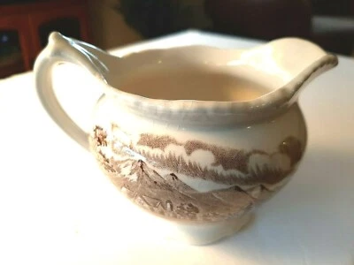 Antigua crema Westmorland de Wood & Sons de Nueva Inglaterra Burslem  Foto 1 de 4