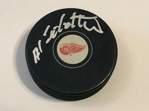 RARO Disco Firmado Octopi Al Sabotka Certificado de Autenticidad Detroit Red Wings Zamboni Driver JLA - Imagen 1 de 1