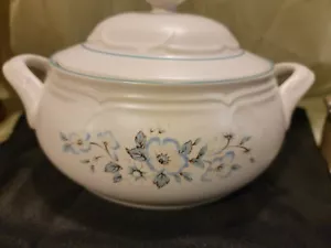 Countryware genuine stoneware Ashberry Covered Casserole Dish Japan Blue Flowers - Picture 1 of 10