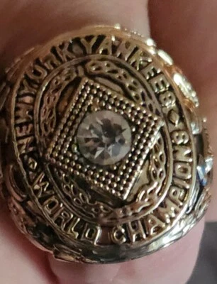 New York Yankees 1943  Replica World Series Ring    Very nice brand new - Image 1 of 4