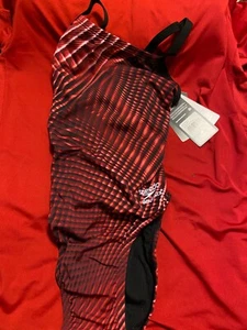 $84 SPEEDO GRANATE 1 PIEZA TRAJE DE BAÑO CORTE DE CARRERAS FLY BACK MUJER NIÑA TALLA 26 NUEVO CON ETIQUETAS - Imagen 1 de 8