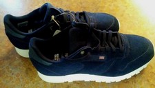 reebok pink suede trainers