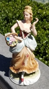 8" Vtg Andrea By Sadek Japan #6910 Victorian Woman With Flower Basket Figurine - Picture 1 of 14