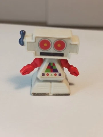 CLIVE-Despicable Me 3-mini robot figure 1 in  Thinkway Toys Cover