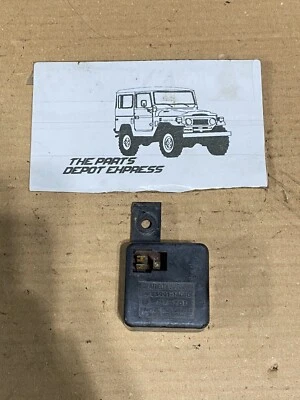 Relé de cinturón de seguridad OEM Toyota 85991-14010 FJ40 FJ42 BJ40 Land Cruiser 1975-1984 FJ Foto 1 de 4