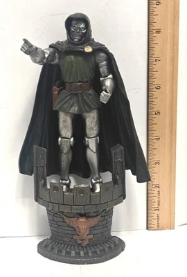 Boneco MARVEL LEGENDS Series 2 (2002) Dr Doom 6" Fantastic Four ToyBiz - Imagem 1 de 4