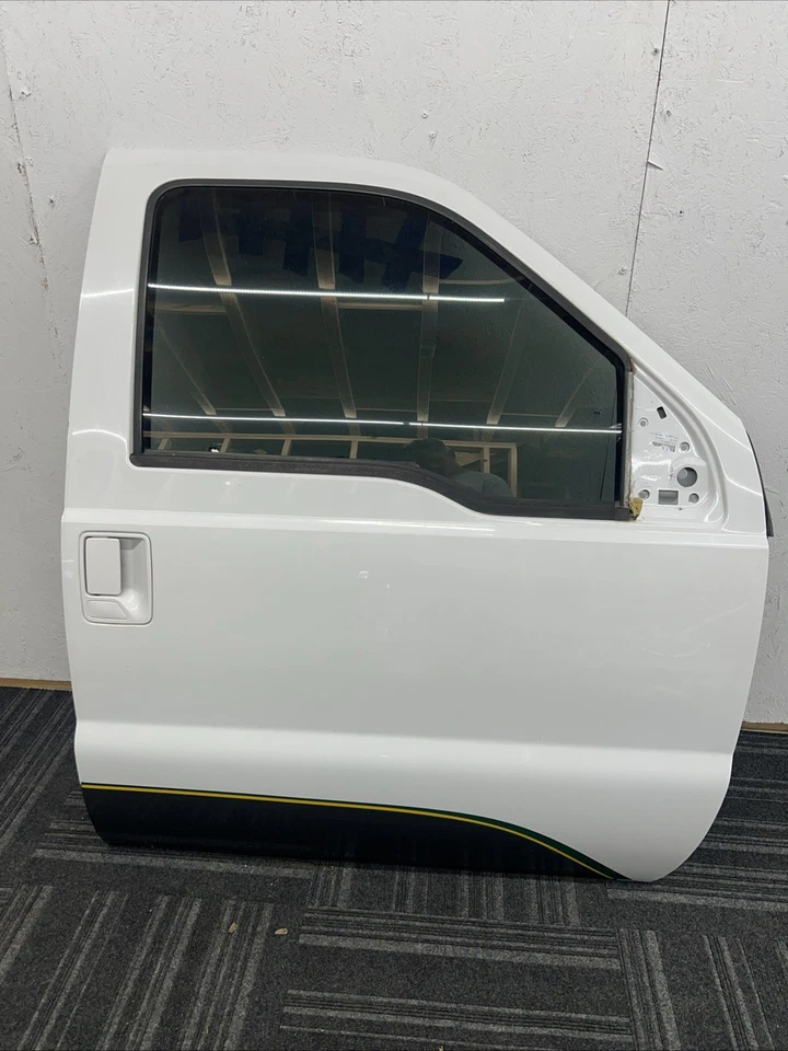 Ford F250 F350 Super Duty 2008-2016 edición Cabelas pasajero delantero doble cabina puerta Foto 1 de 4