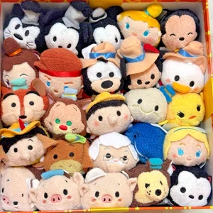 Disney TSUM TSUM 4º Aniversario Caja SET 2017 Con 25 Mini Juguetes de Peluche SIN USAR - Imagen 1 de 24