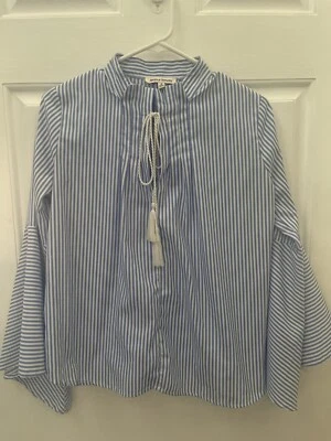 BLUSA FEMININA DE MANGA SINO LISTRA AZUL E BRANCA TOMATE CIUMENTO USADA - PEQUENA - Imagem 1 de 4